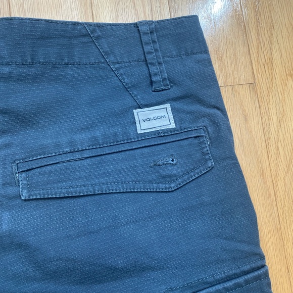 Volcom cargo shorts - Picture 5 of 5